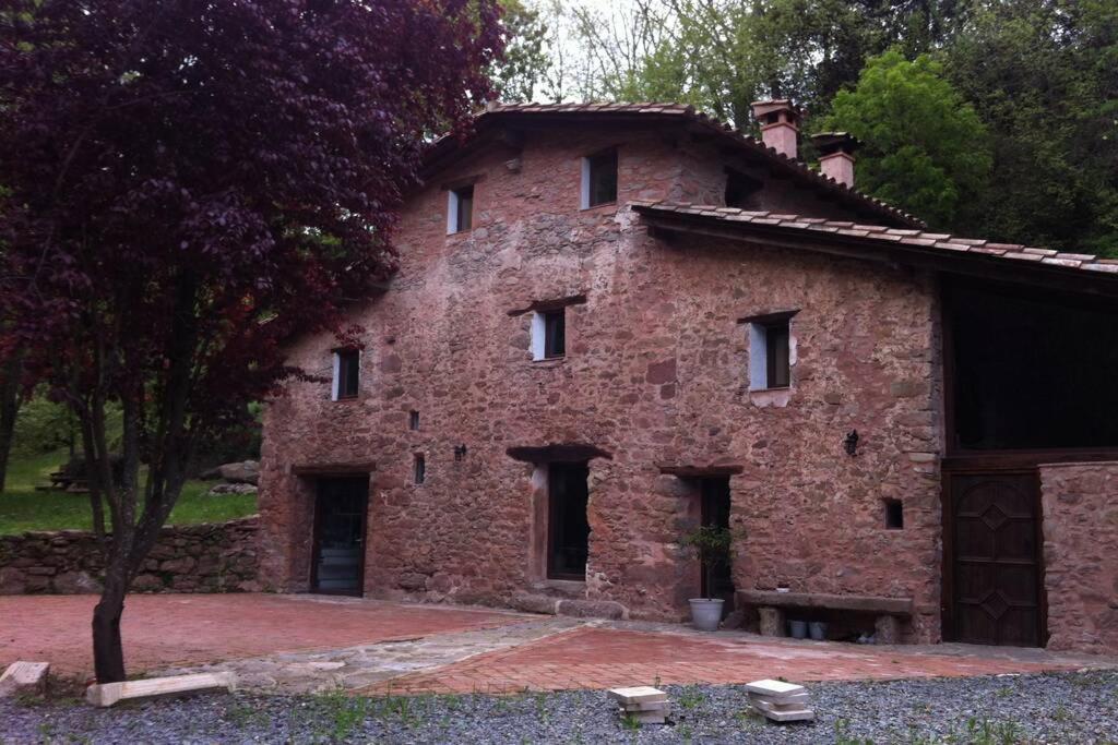 La Badenca. Masia Catalana del S. XVII Riudaura Exterior foto